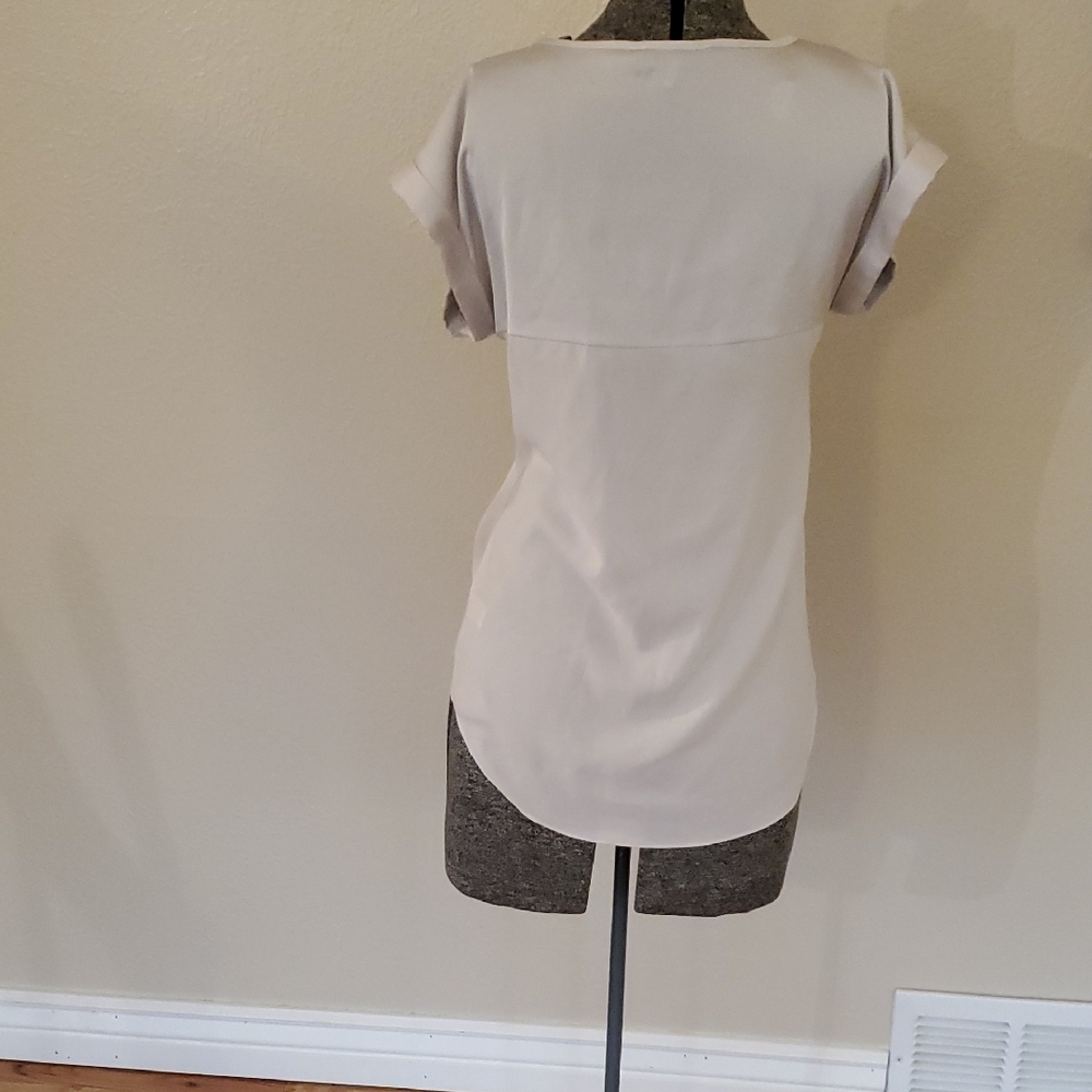 Express Women's Cream Blouse - Picture 3 of 7